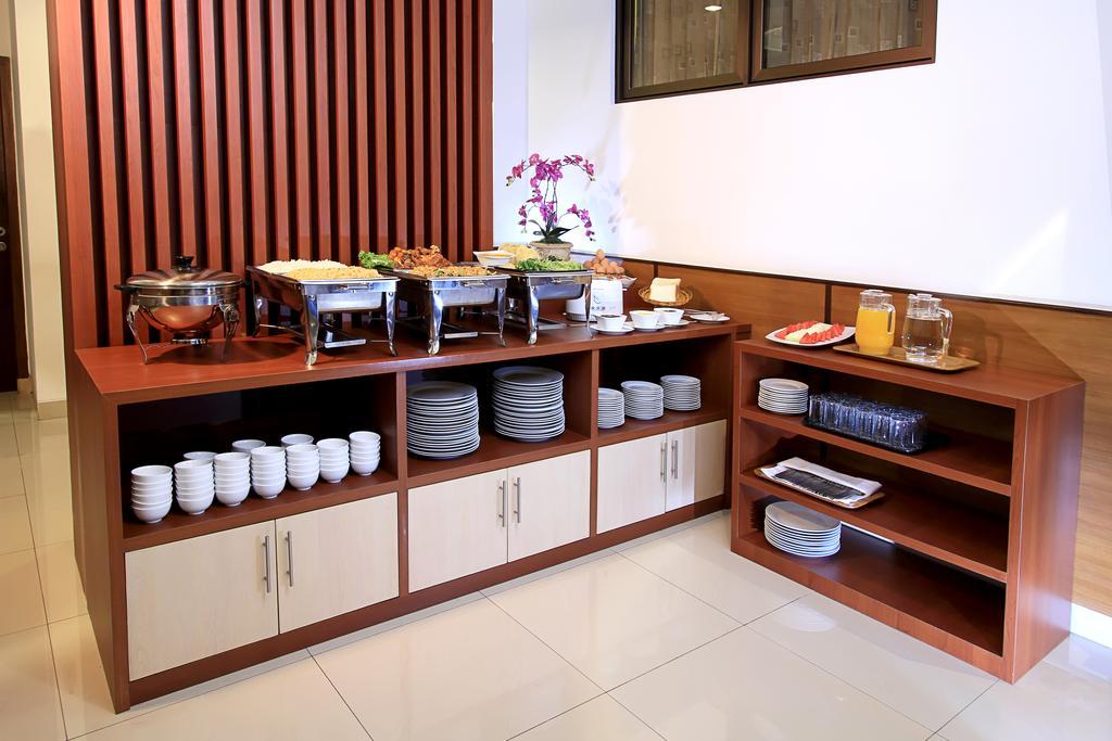 Maesa Hotel Ponorogo Ngoại thất bức ảnh