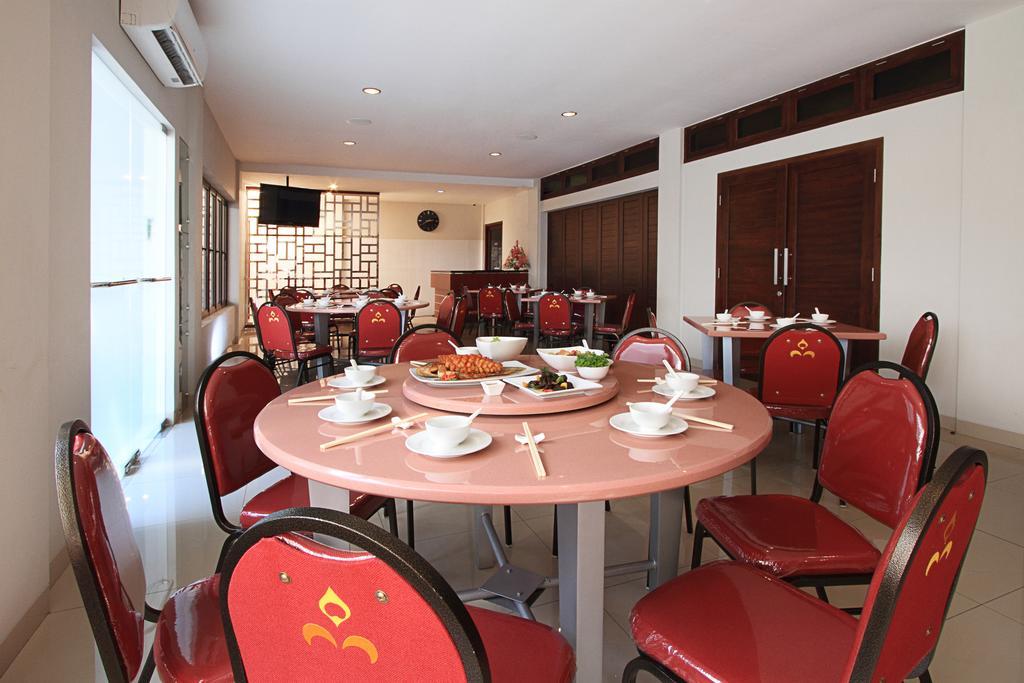Maesa Hotel Ponorogo Ngoại thất bức ảnh