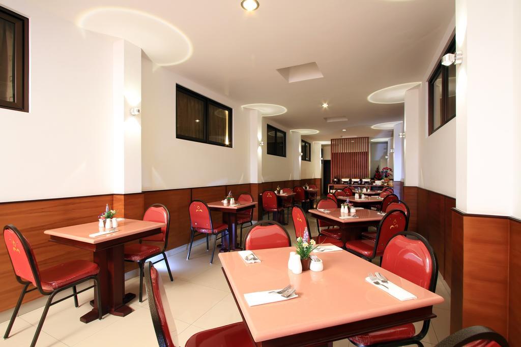 Maesa Hotel Ponorogo Ngoại thất bức ảnh