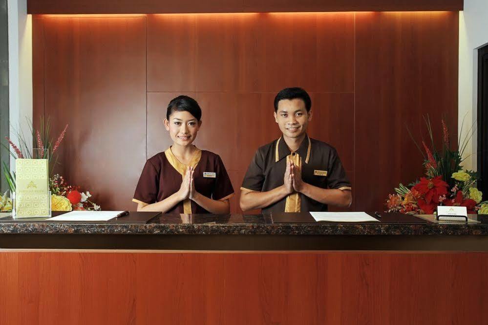 Maesa Hotel Ponorogo Ngoại thất bức ảnh