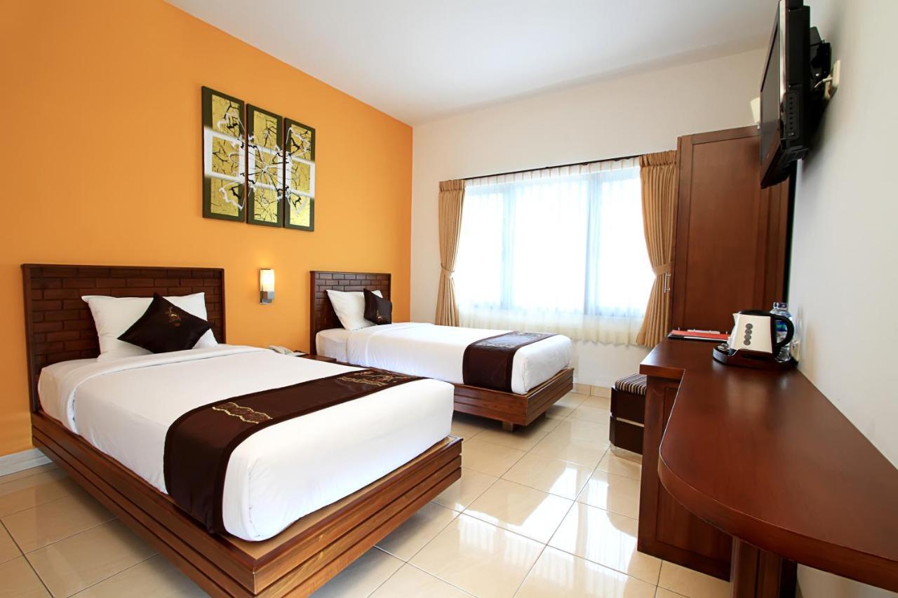 Maesa Hotel Ponorogo Phòng bức ảnh